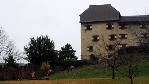42 Senioren und Seniorinnen besuchten am 10. März das Schloss Amberg