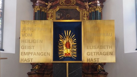 Führung und Maiandacht in der kürzlich renovierten Wallfanhrtskirche in Bildstein